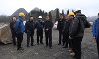 镇雄县委副书记、县长郑维江调研昭泸高速 项目建设