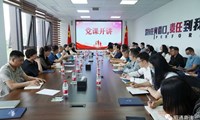 付宪聪到凤凰广场讲党课