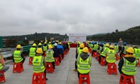 昭阳西环高速举行道路交通安全观摩会
