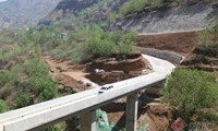 鲁巧高速公路李家河沟便道桥便民出行